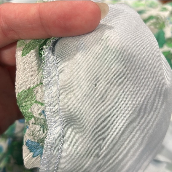 So cute! ZARA Wrap-front V-neck jumpsuit with long sheer sleeves Elastic waist - Picture 8 of 10